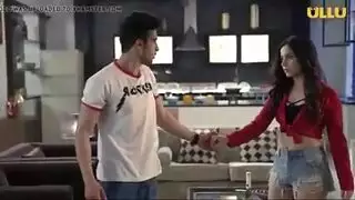 يقدف عليها وهيا نائمة