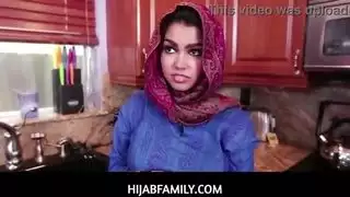 العربية آدا سانشيز تحب الاختراق العميق من قضيب ضخم