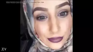 الفتاة العربية الحارة جوي تبتلع السائل المنوي في فيلم إباحي