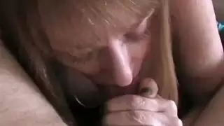 رسوم متحركة صريحة: نساء ذوات أثداء كبيرة في حركة جامحة