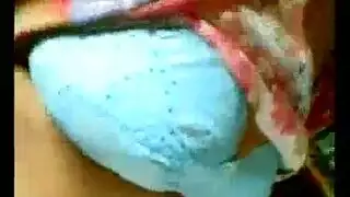 الغنائم يهز تشيكي عاري الصدر