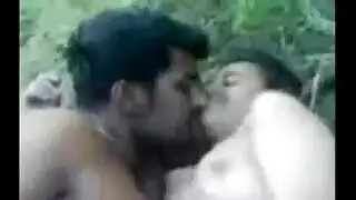 أحدث مقاطع الأفلام الإباحية العربية: وصول غير محدود لأفلام الجنس الصريح