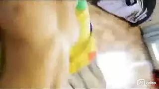 فتاة تجلس علاه زب